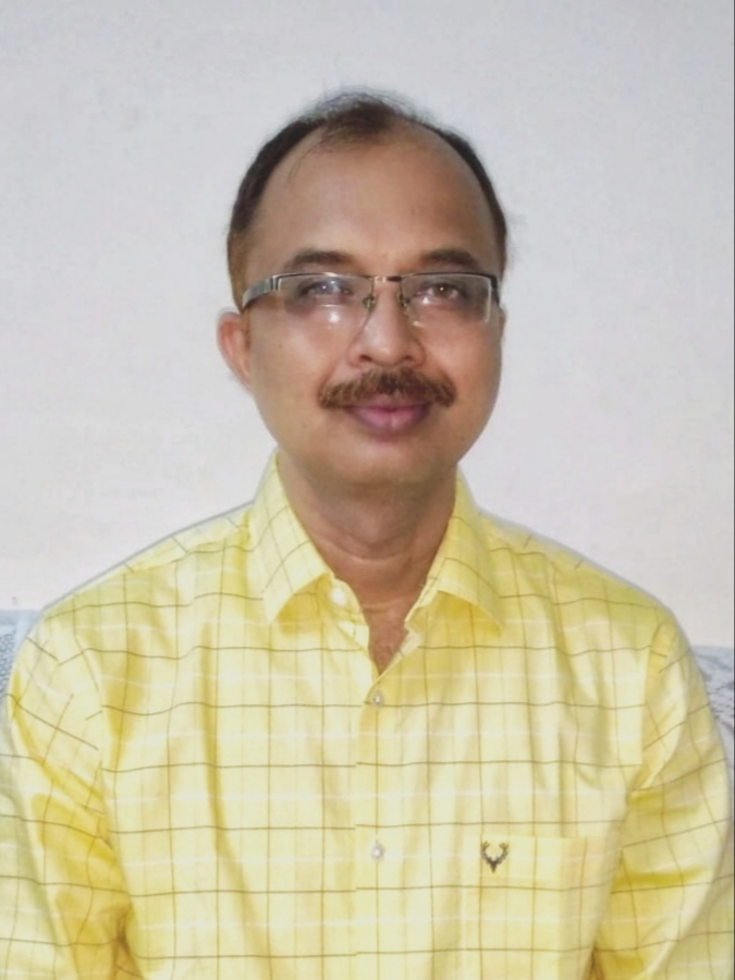 Dr. Adesh Gupta (InCharge Of Department)